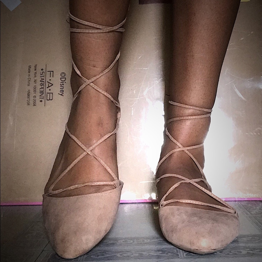 Qupid String up Suede Taupe Flats